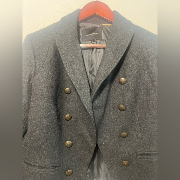 Banana Republic Women’s Wool-Blend Double-Breasted Blazer, Size 6, Heather Gray - Picture 2 of 4